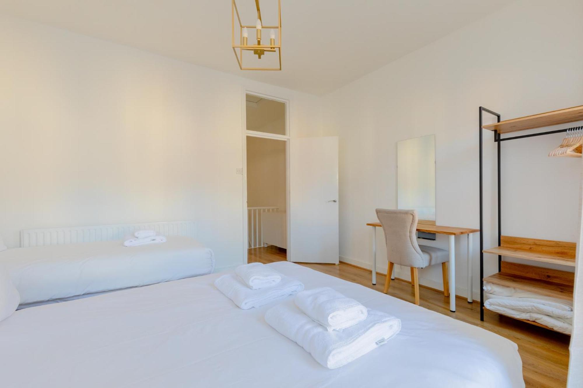 Appartamento Spacious 2bd Flat Short Walk From Excel