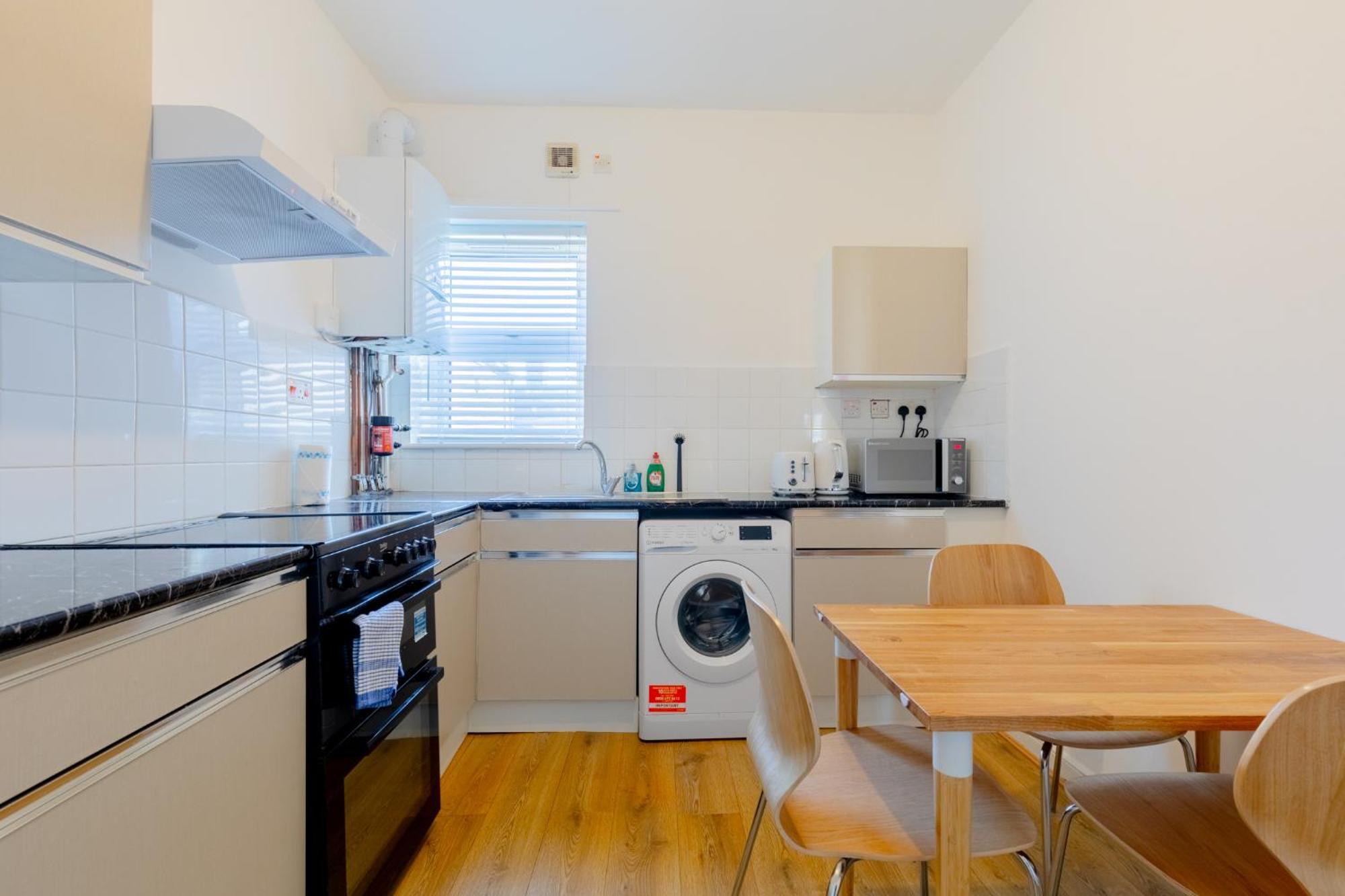 Spacious 2bd Flat Short Walk From Excel Appartamento *
